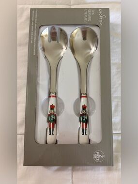 NIB 2 piece Christmas serving Utensils Nutcrackers soldiers